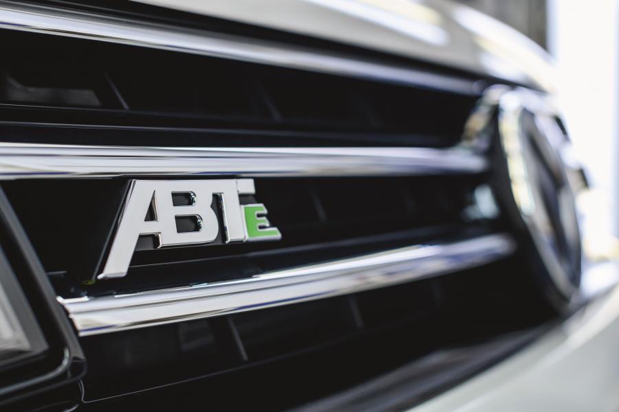 Логотип Volkswagen e-Caddy Maxi Kasten by ABT 2019 года  (WW) (фото 3 из 8)
